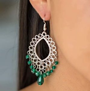 Christmas Green Earrings💃